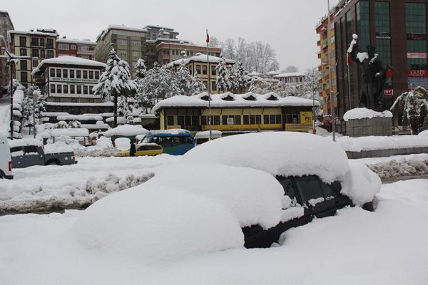 Tatil bir gün uzat?ld?