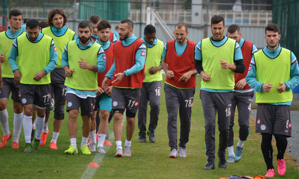 Atmaca Kartal beklerken Karga ç?kt?