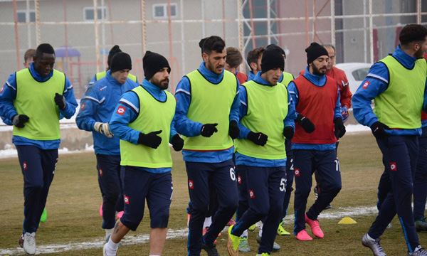 Rizespor ilk 8 e oynuyor