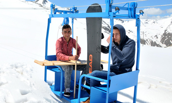 Rizeli kendine kayak tesisi kurdu
