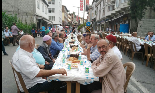 Kendirli Sokakta iftar? yapt?