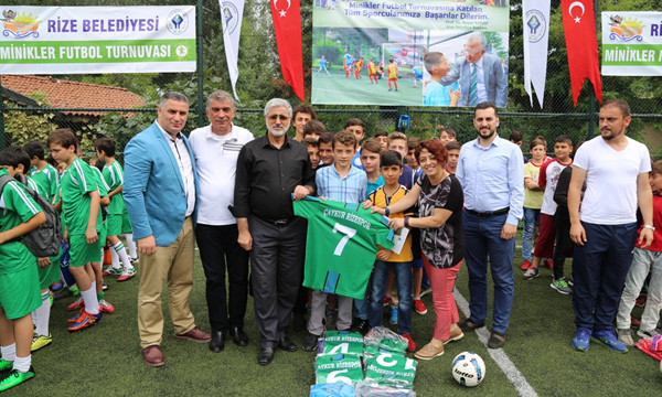 8. Çay ve Yaz Sporlar? Festivali Futbol ile start ald?