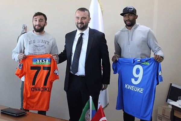 Kweuke ve Orhan 5 y?l daha Rizede