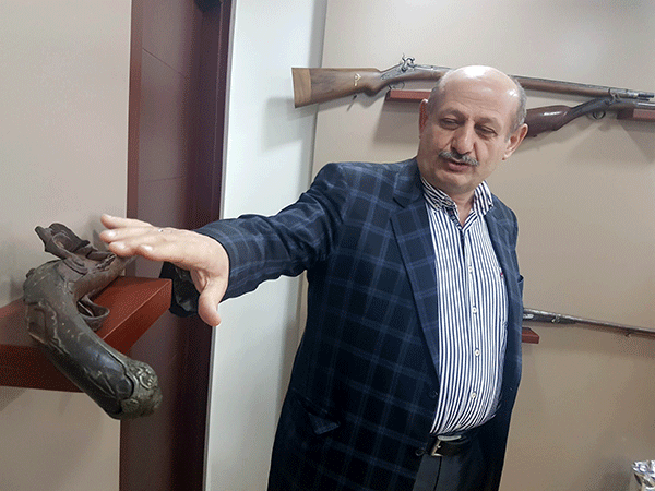Bakırcının silah sevgisi