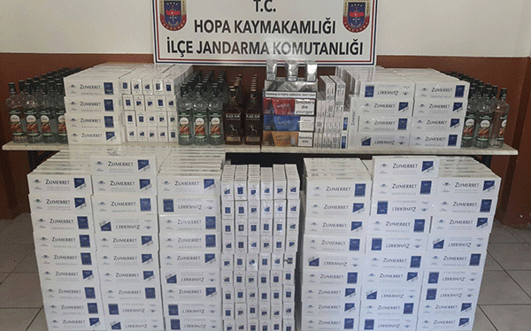 Hopada Jandarma geçit vermiyor