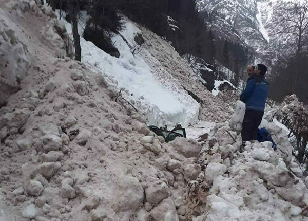 Arızaya gittiler çiğ altında kaldılar
