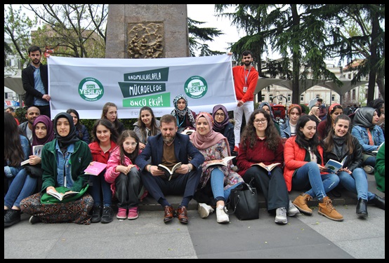 Trabzon Meydan Parkta Kitap Okundu