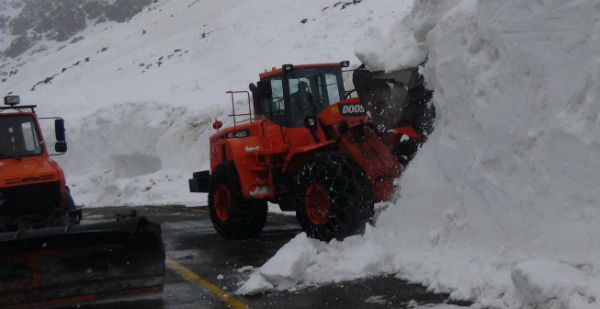 Ovitin Karları Eriyor Yollar Açılıyor