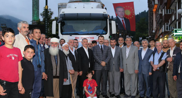 İftar Sonrası Afrine Yardım Tırı Uğurlandı