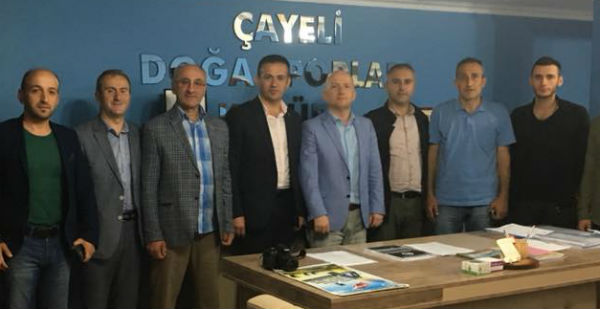 Çayeli Ak Partiden ÇAYDOSKa Ziyaret