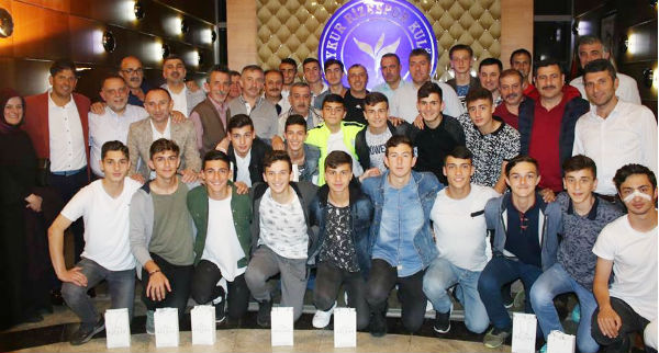 Başkan Yardımcı Şampiyon U15 Takımıyla İftar Açtı