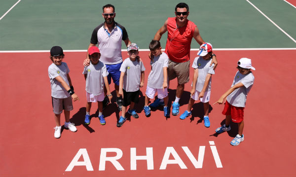 Arhavide Genç Tenis Akademisi Yaz Kampı Başladı