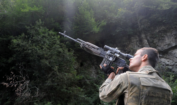 Karadeniz`de terörist avı sürüyor