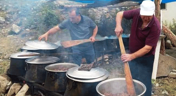 Afetlerden korumak için 15 büyükbaşı kurban ettiler