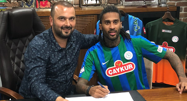 Rizespor savunmaya takviye yaptı