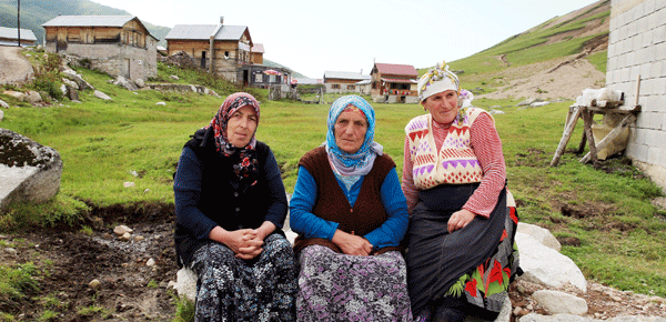 Yaylacılar yüzer adalarla hava tahmini yapıyor