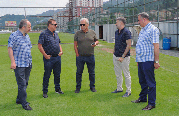 Yardımcı: `Rizespor ayakta kalan 2 ya da 3 takımdan biri olacak`