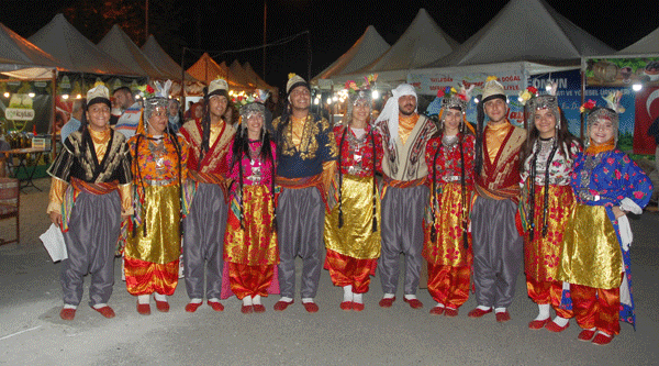 Antep folkloru ile ilgi çekiyor