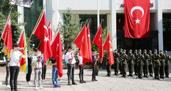 Artvinde 30Ağustos Coşkuyla Kutladı