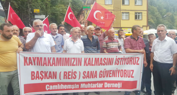 Çamlıhemşin`de `kaymakam` değişikliğine tepki yürüyüşü