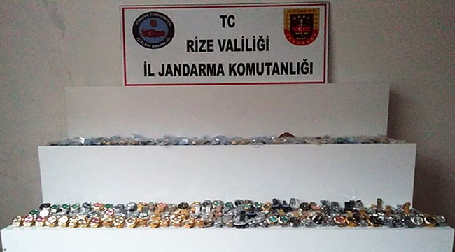 Kol saati kaçakçıları Rize`de yakalandı