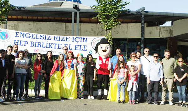 Rize semaları `Engelsiz Uç` etkinliğiyle renklendi