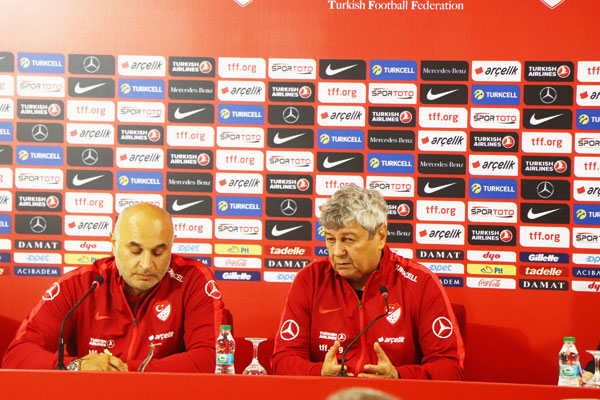 Mircea Lucescu: `Gençleri değiştirmek daha kolay`