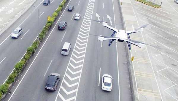 Emniyetinden drone ile trafik kontrolü