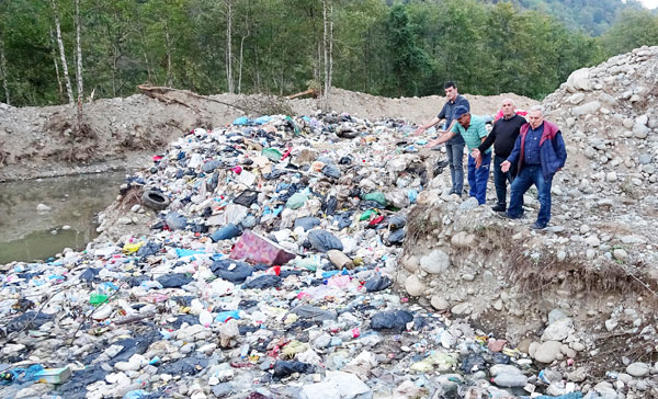 Fındıklı Çağlayan Vadisinde çöp tehdidi