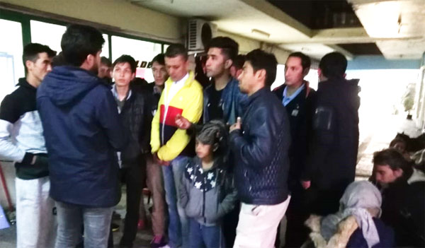 43 Afgan İstanbul diye Rizeye Bırakıldı