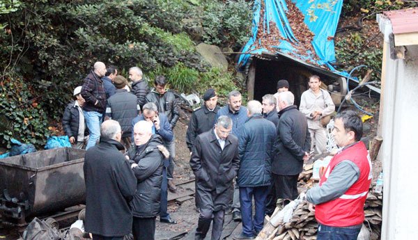 Maden ocağında patlama: 3 işçi mahsur kaldı