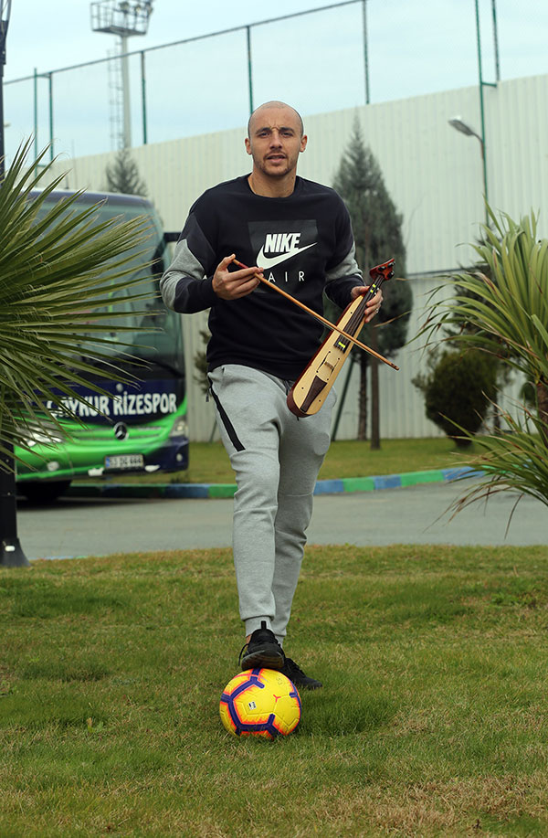 Rizeyi seven Aatif  İstenirsem kalırım