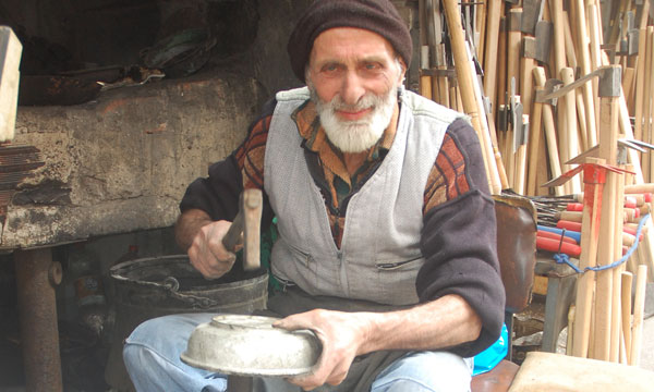 İnönü nün resmini yırttım sınıfta kaldım