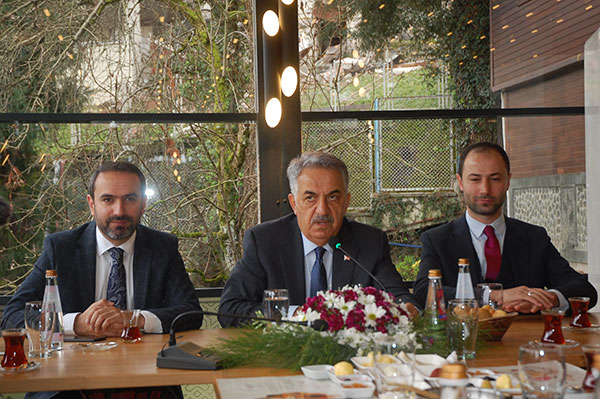 Millet her şeyi görüyor