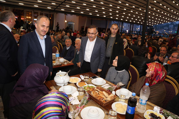 Şehit ve Gazı aileleri iftarda buluştu