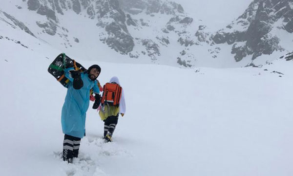 Yaralı dağcıya 112 ulaştı