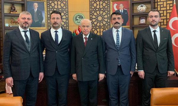 MHP İstanbul da kamp kuruyor