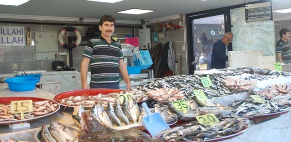 Balık tezgâhları renklendi