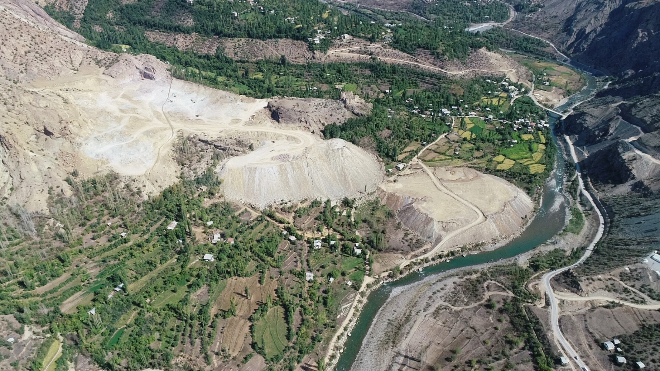 Yeni Yusufeli alt yapısı sürüyor