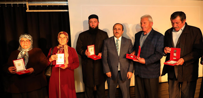 Rize`de Kıbrıs Gazilerine Madalya ve Berat Verildi