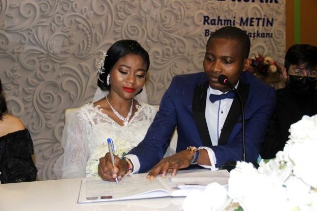 Nijeryalı çift Rize de tanıştı evlendi