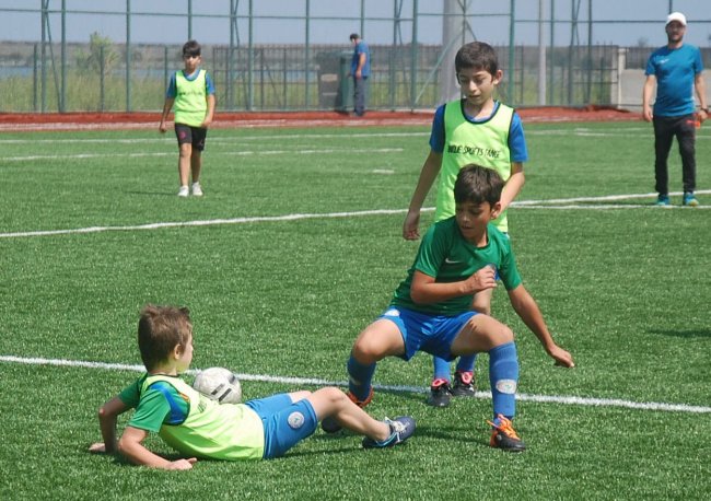 Futbol okulları dur durak bilmiyor