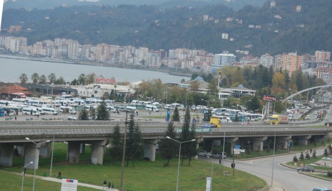 GEÇİT ALTLARI BOŞ KALMAMALI