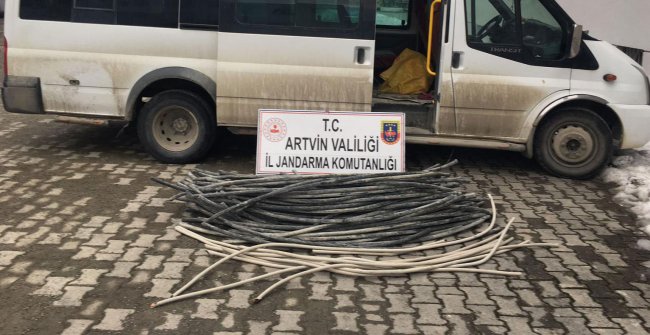 Kablo hırsızları gözaltına alındı