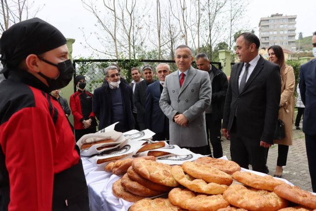 Meslek Lisesi’nden Ekmek Üretimi