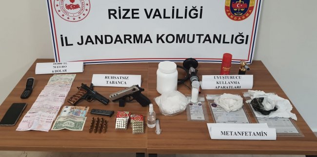 Jandarma vurgun yaptı