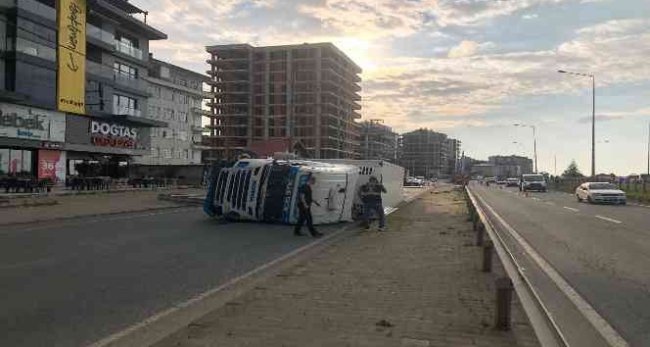 Dinamit yüklü kamyon korkuttu