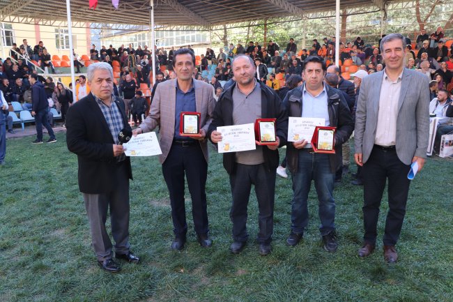 EN İYİ BAL ÜRETEN BİLAL TOSUN OLDU