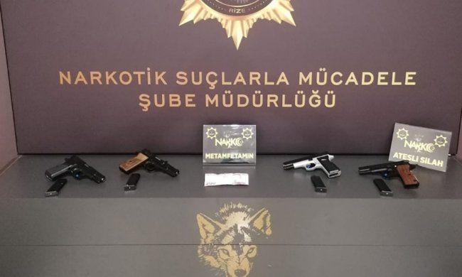 ŞÜPHİLİ ARAÇTAN SİLAH VE UYUŞTURUCU ÇIKTI