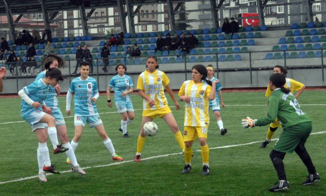 Yeşilçayspor fark attı 10- 0